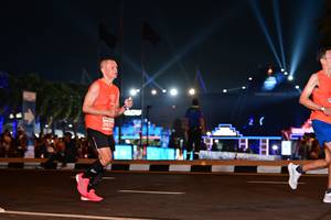 BIB: 260
                            <button type="button" onclick="openModal(15066158)" class="btn btn-primary btn-sm float-right btn-popup" data-toggle="modal" data-target=".modal-high-quality">
                        <i class="fas fa-shopping-cart"></i> Add to Cart
                    </button>
                                            <button type="button" onclick="isThisMe(15066158, true)" class="btn btn-success btn-sm float-right btn-popup btn-isme hidden" data-toggle="tooltip" data-placement="bottom" title="นี่คือรูปของคุณใช่ไหม คลิกที่นี่เพื่อเอาเข้าอัลบั้ม">
                        <i class="fas fa-plus"></i> Add to album
                    </button>
                    <button type="button" onclick="isThisMe(15066158, false)" class="btn btn-warning btn-sm float-right btn-popup btn-isnotme hidden">
                        <i class="fas fa-ban"></i> Remove from album
                    </button>